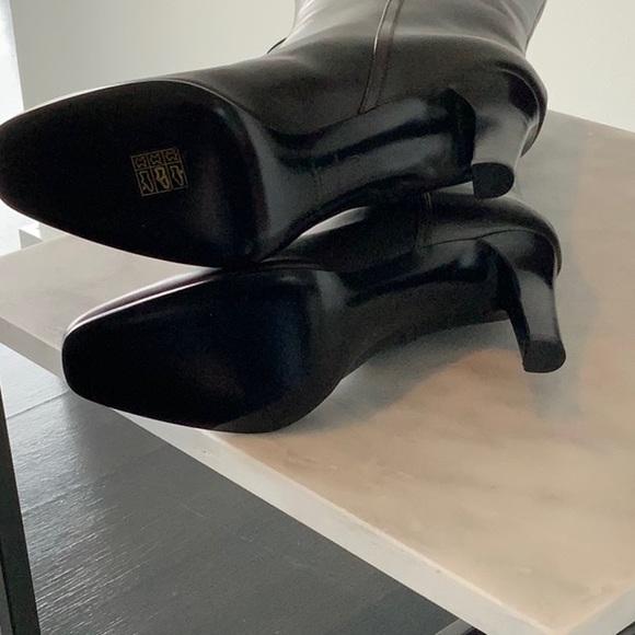 Saint Laurent Jane Boots - Picture 5 of 8